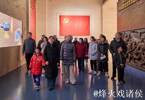 免预约！中国共产党历史展览馆迎来新年首批观众