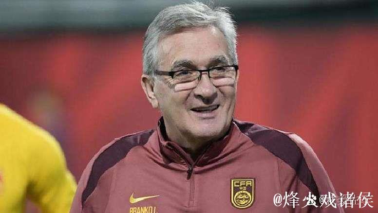 足球报：再见世预赛！以胜利为告别 以青春作预告